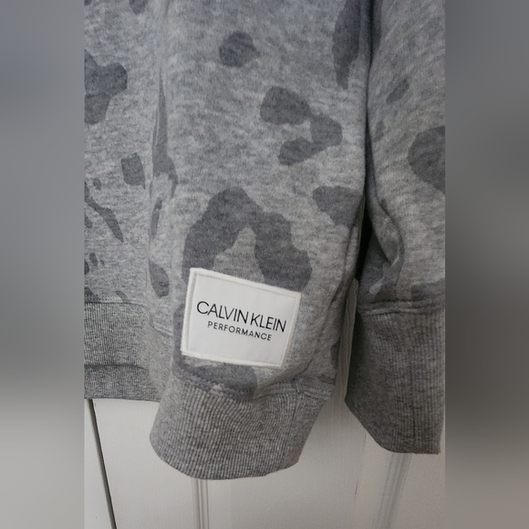 Calvin Klien Performance Hoodie - Picture 3 of 4